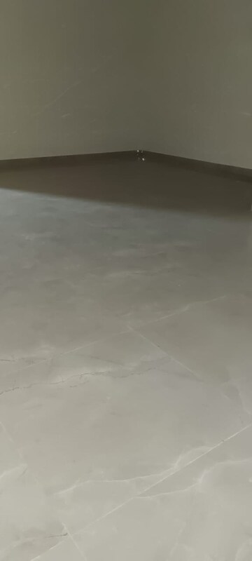 Room in 2 BHK Apartment at Sheth Irene, Malad West – for Sale