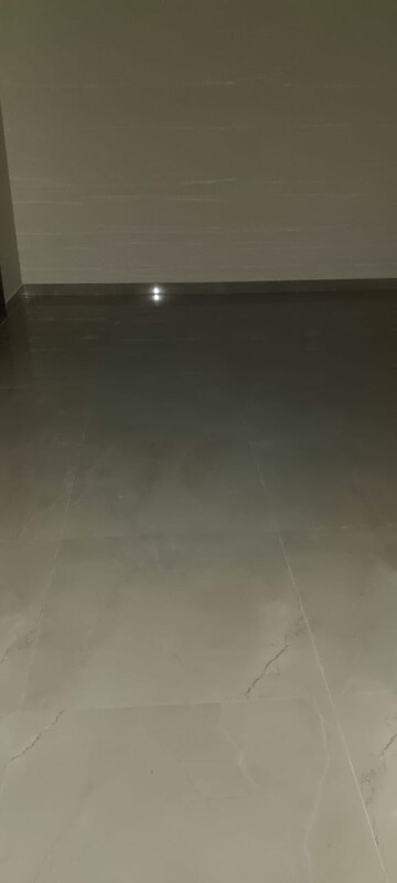 Room in 2 BHK Apartment at Sheth Irene, Malad West – for Sale