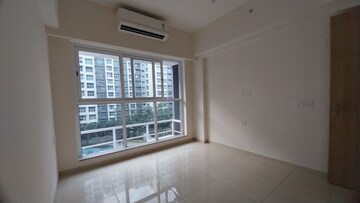 Room in 2 BHK Apartment at LnT Veridian, Powai – for Rent