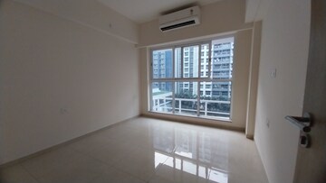 Room in 2 BHK Apartment at LnT Veridian, Powai – for Rent