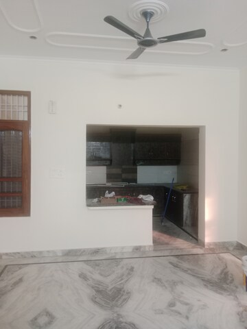 Living Room in 2 BHK Builder Floor at Sector 18 – for Rent
