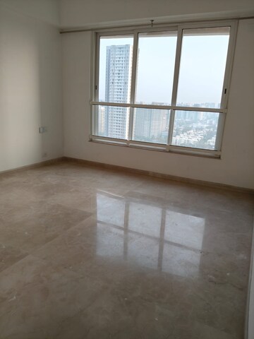 Master Bedroom in 2 BHK Apartment at Kalpataru Radiance, Goregaon West – for Rent