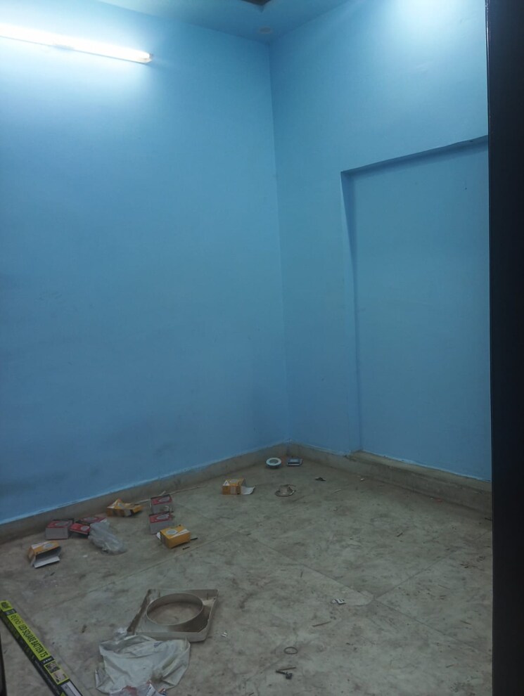 Room, rohini sector 25 2 Bedroom 450 Sq.Ft. Builder Floor In Rohini Sector 25 Delhi 8188710