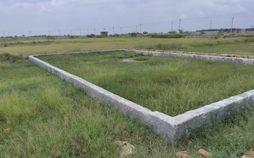 Plot For Sale in Sector 102 A