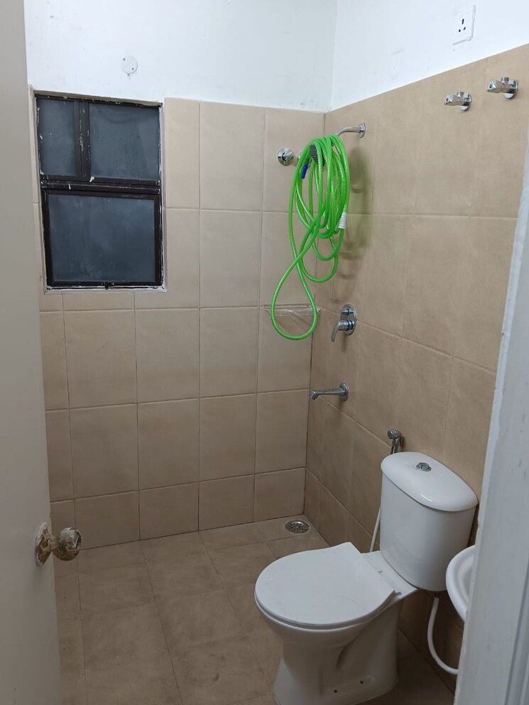 Bathroom, dtc-southern-heights 3 Bedroom 1130 Sq.Ft. Apartment In Joka Kolkata 8188726