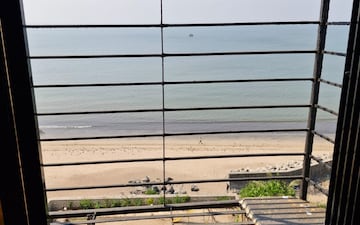 2 BHK Apartment For Sale in V Raheja Varuna, Andheri West
