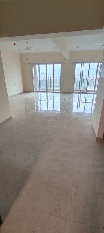 Room in 2 BHK Apartment at K Raheja Reserve, Mohammadwadi – for Rent