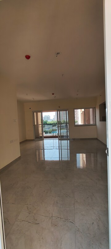 Room in 2 BHK Apartment at K Raheja Reserve, Mohammadwadi – for Rent