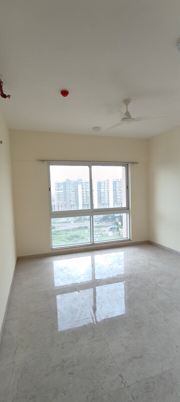 Room in 2 BHK Apartment at K Raheja Reserve, Mohammadwadi – for Rent