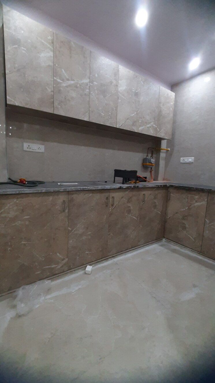 Balcony, hari nagar 2 Bedroom 100 Sq.Yd. Builder Floor In Hari Nagar Delhi 8188952