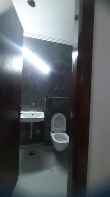 Furnished Amenities in 2 BHK Builder Floor at Hari Nagar – for Rent