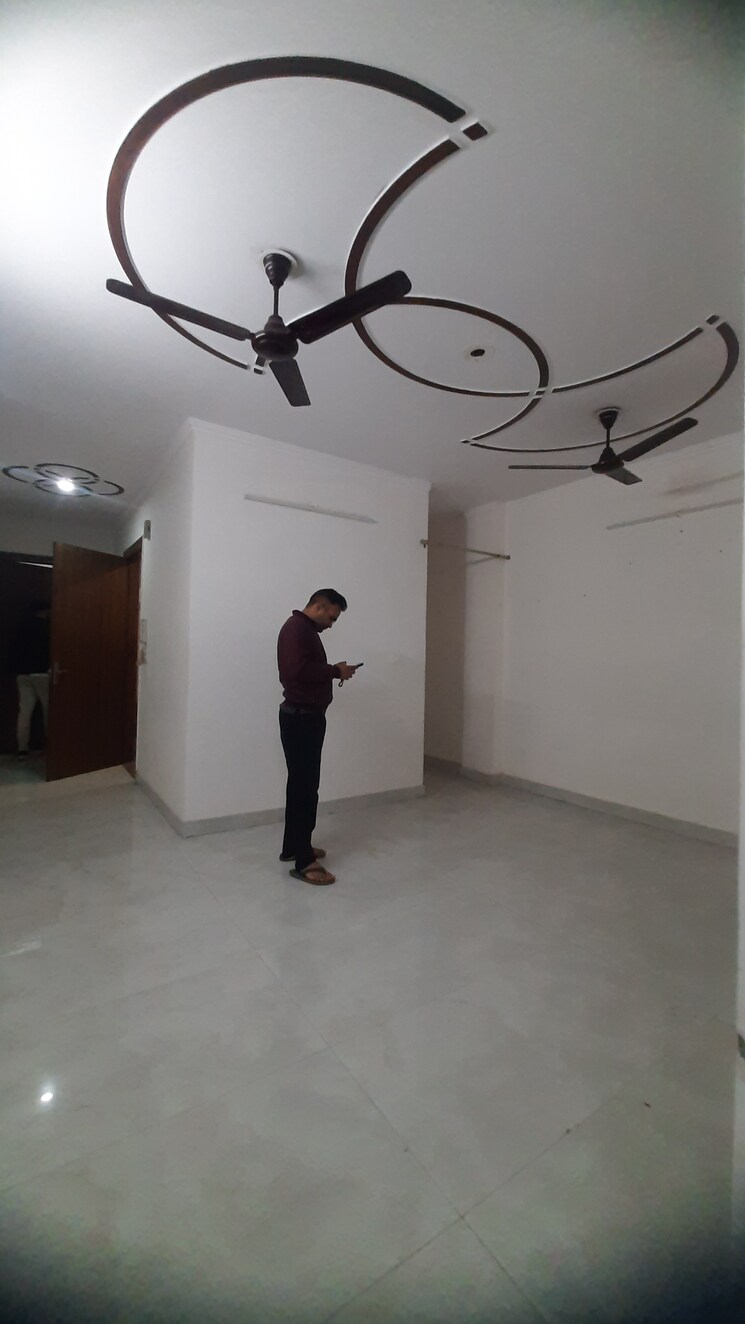 undefined, hari nagar 2 Bedroom 100 Sq.Yd. Builder Floor In Hari Nagar Delhi 8188965