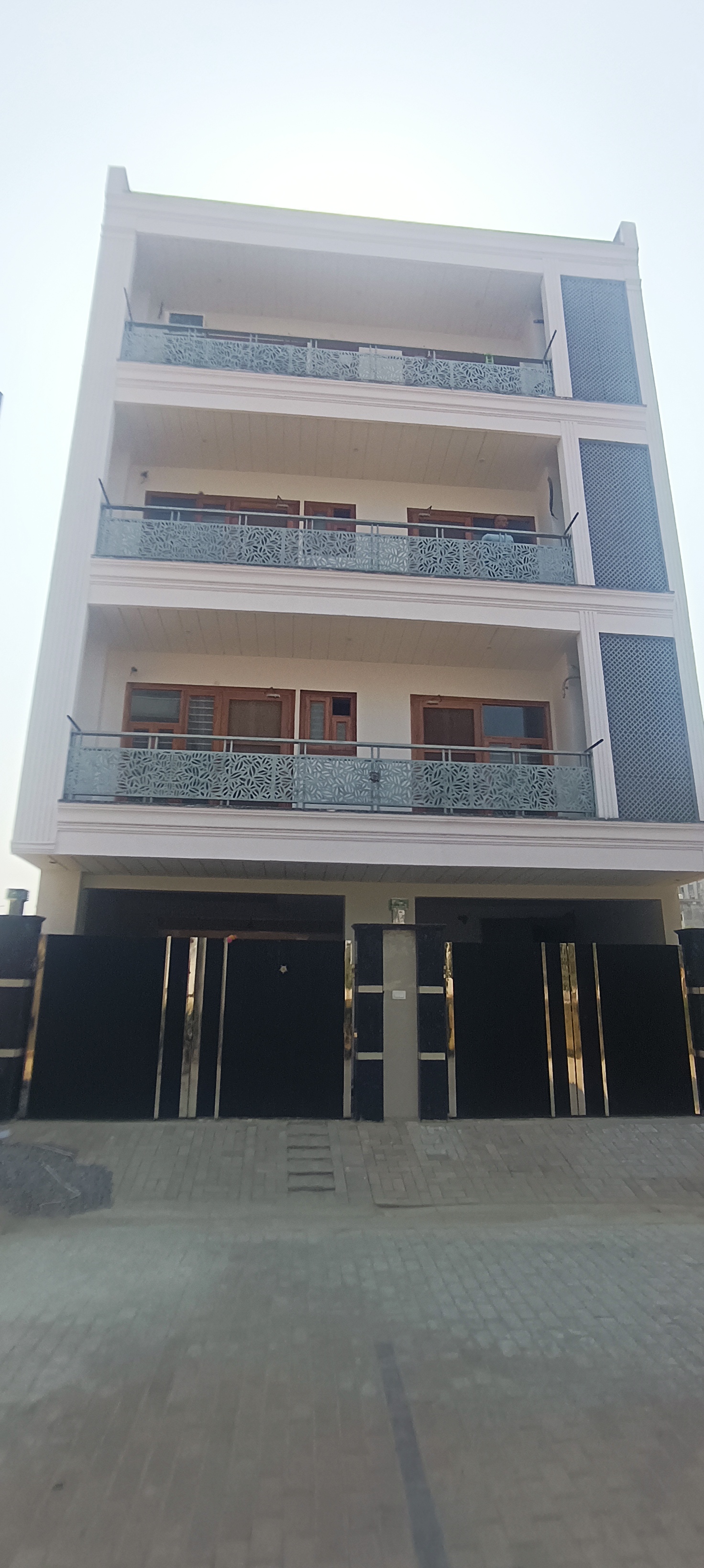 3 BHK + Pooja Room Builder Floor For Sale in BPTP Park 81