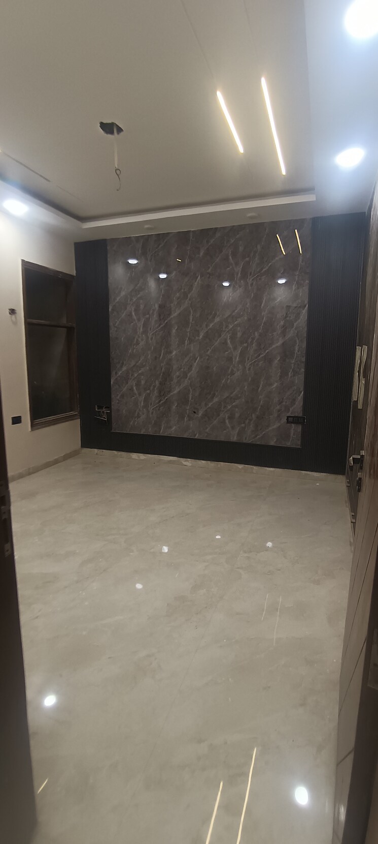 Room, bptp-district-3 4 Bedroom 303 Sq.Yd. Builder Floor In Sector 85 Faridabad 8189051