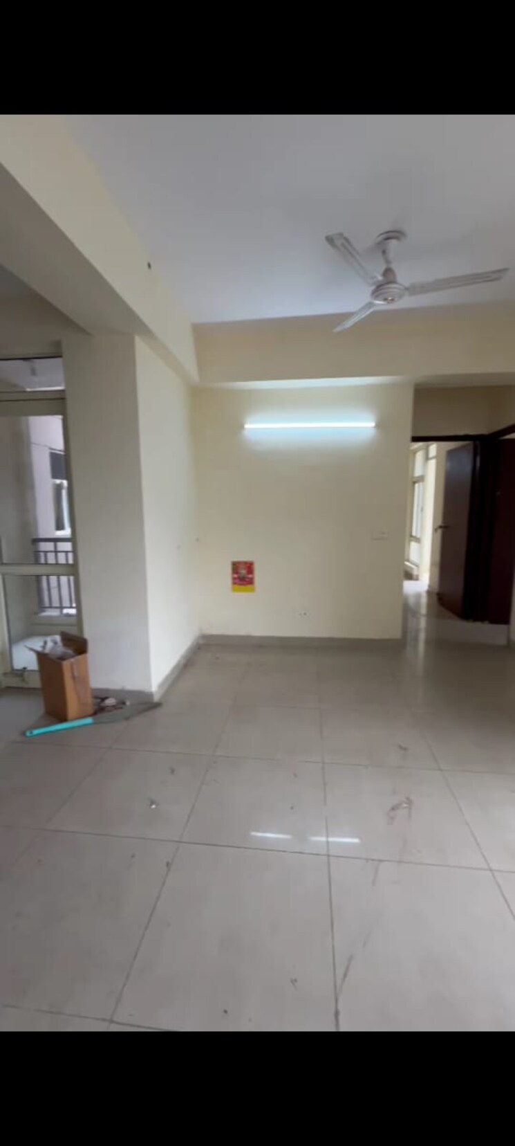 Living Room, max-towers 3 Bedroom 1395 Sq.Ft. Builder Floor In Sector 16b Noida 8189053