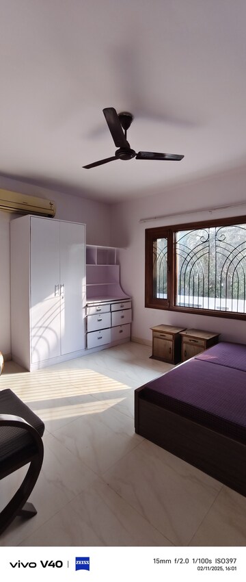 Bedroom in 3 BHK Apartment at Defence Colony – for Rent