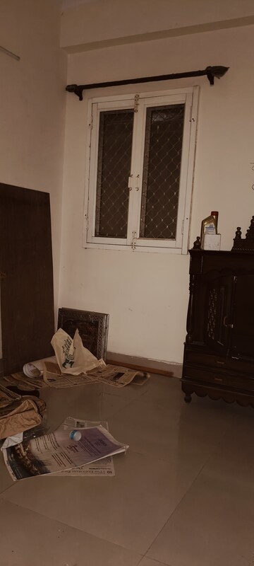 Bathroom in 3 BHK Apartment at Gardenia Golf City, Sector 75 – for Sale