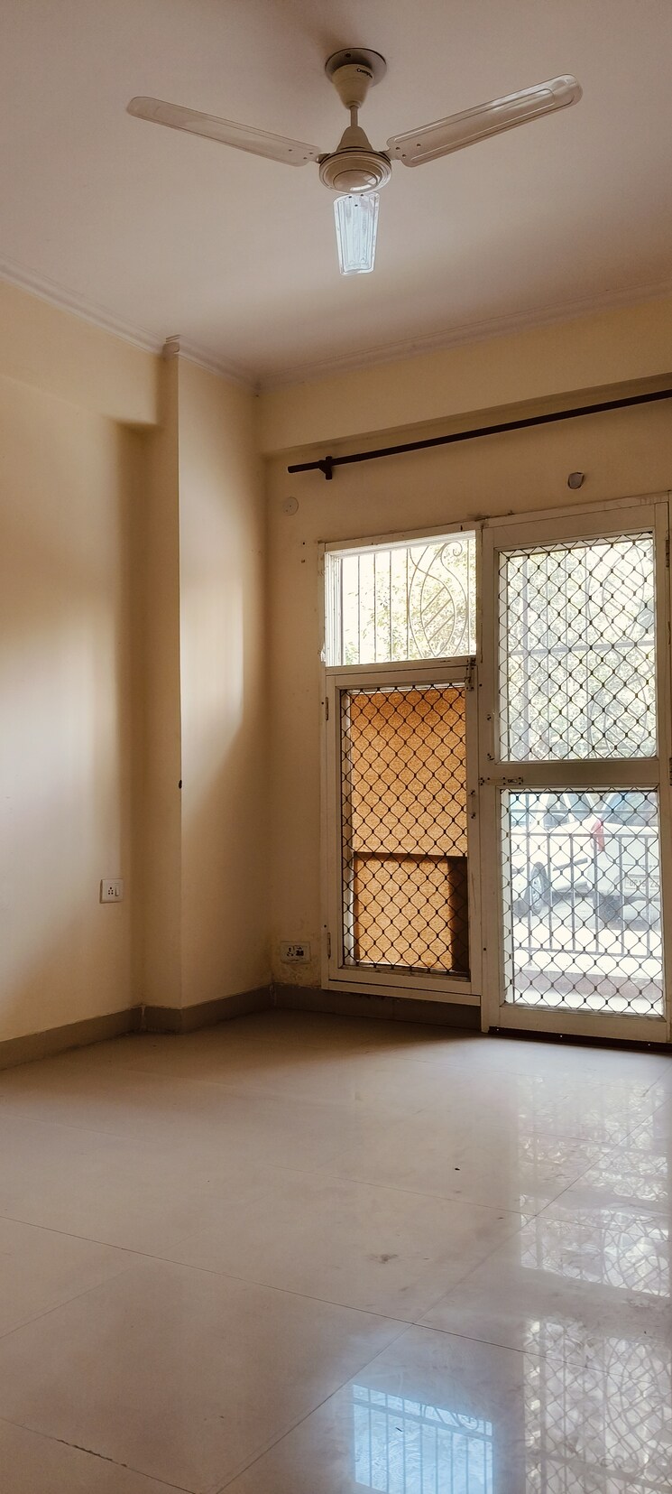 Room, gardenia-golf-city 3 Bedroom 1550 Sq.Ft. Apartment In Sector 75 Noida 8189068