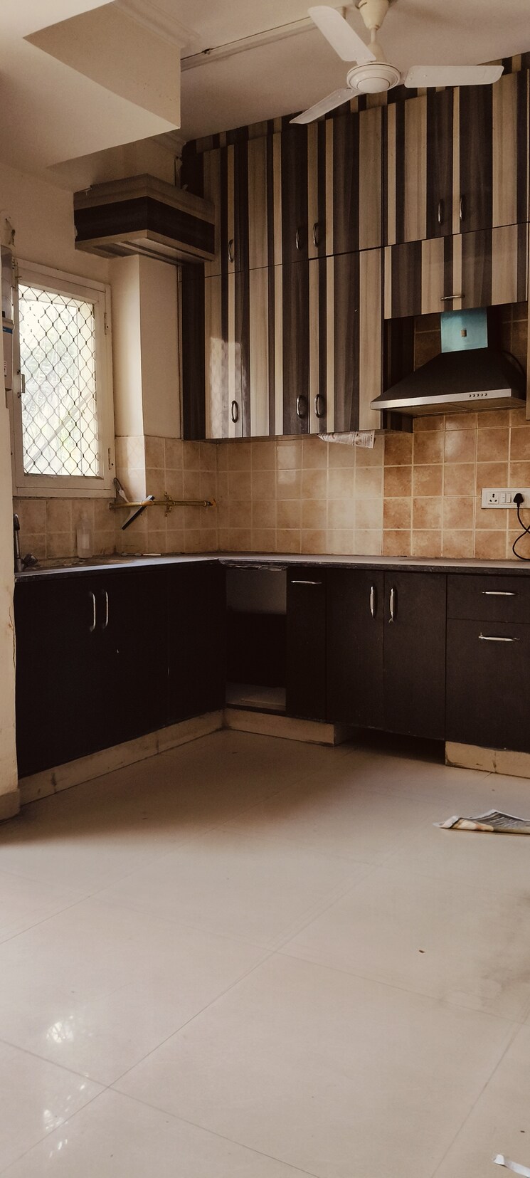 Kitchen, gardenia-golf-city 3 Bedroom 1550 Sq.Ft. Apartment In Sector 75 Noida 8189068