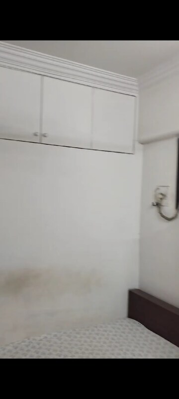 Room in 2.5 BHK Apartment at Highway CHS, Kurla – for Rent