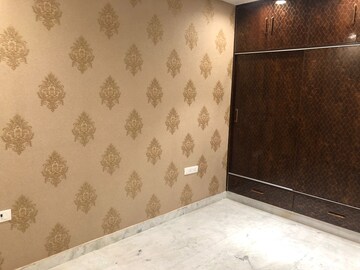 Room in 3 BHK Builder Floor at Rohini Sector 6 – for Rent