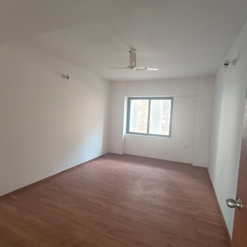 Room in 5 BHK Apartment at Marvel Sangria, Mohammadwadi – for Rent