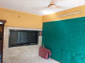 Bedroom in 2.5 BHK Apartment at Shiv Srushti Apartments, Kurla East – for Rent