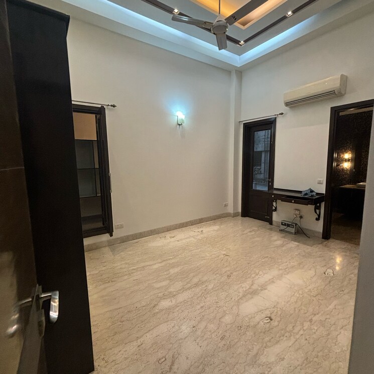 Room, green park extension 4 Bedroom 2700 Sq.Ft. Builder Floor In Green Park Extension Delhi 8189153