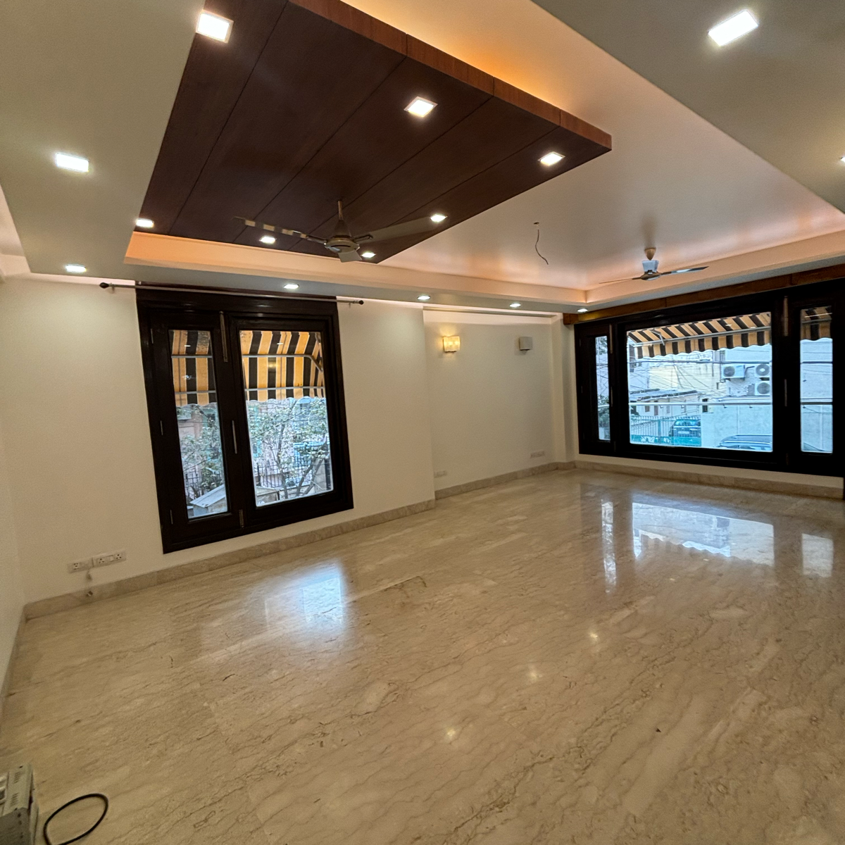 4 BHK + Servant Room Builder Floor For Sale in Green Park Extension