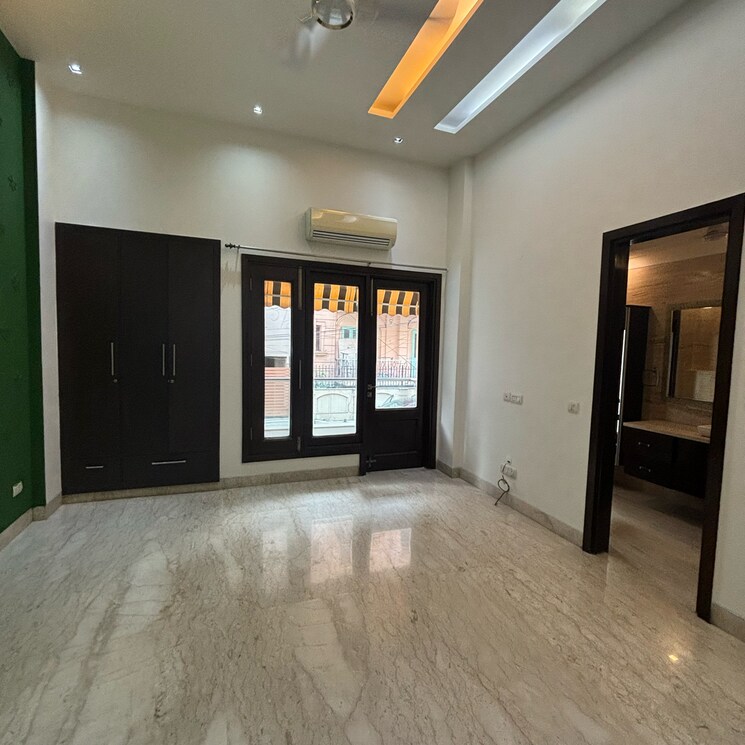 Room, green park extension 4 Bedroom 2700 Sq.Ft. Builder Floor In Green Park Extension Delhi 8189153