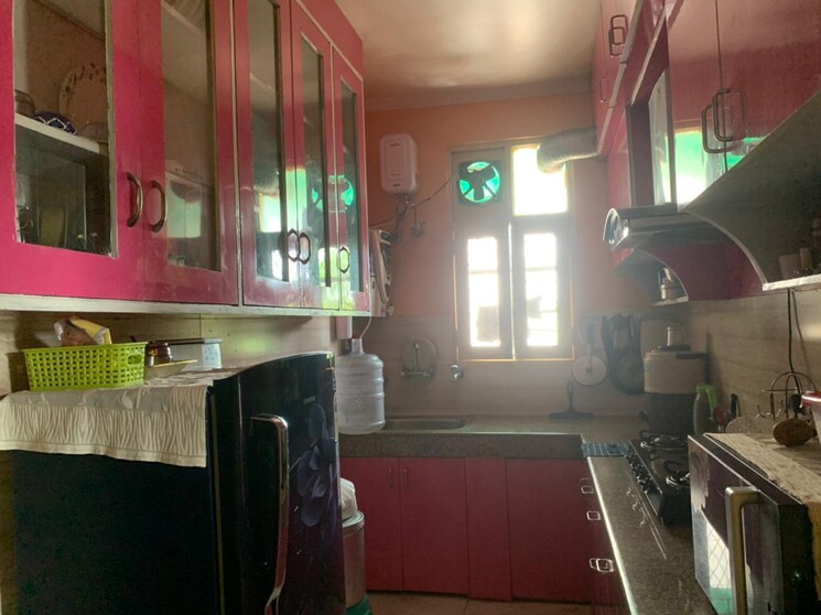 Kitchen, mehrauli 3 Bedroom 120 Sq.Yd. Builder Floor In Mehrauli Delhi 8189174