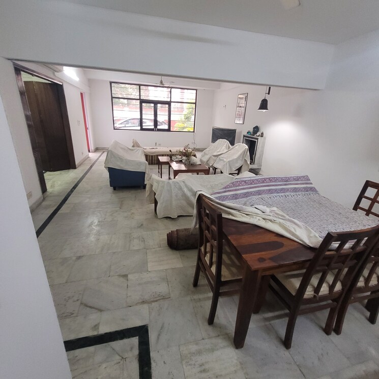 Team Area, south extension ii 4 Bedroom 45000 Sq.Ft. Independent House In South Extension ii Delhi 8189181