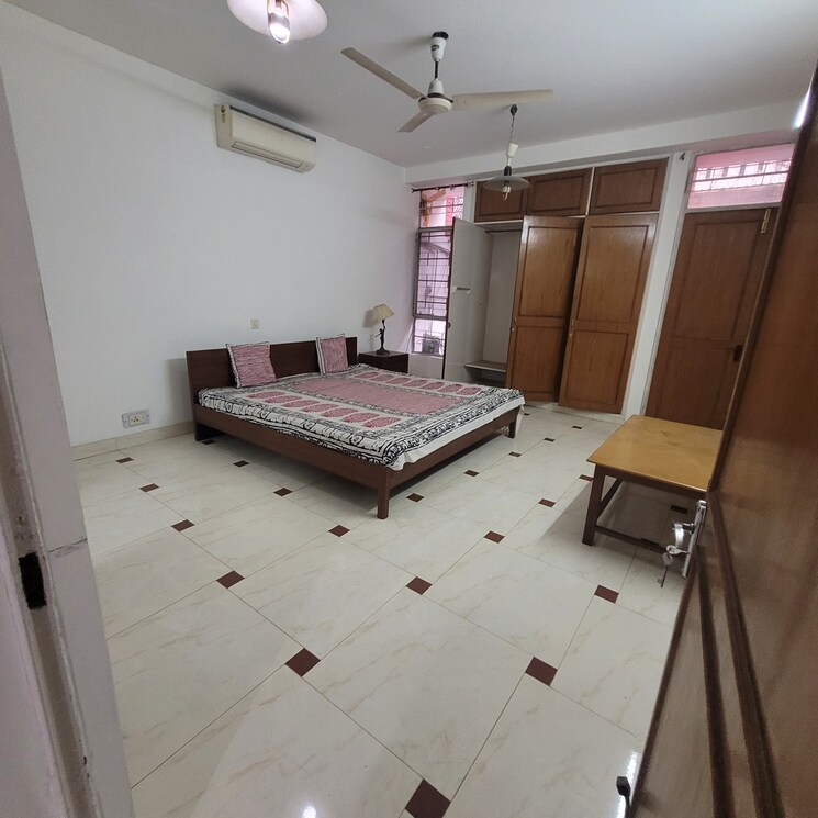 Team Area, south extension ii 4 Bedroom 45000 Sq.Ft. Independent House In South Extension ii Delhi 8189181