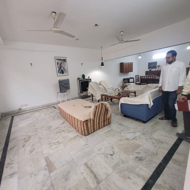 Team Area, south extension ii 4 Bedroom 45000 Sq.Ft. Independent House In South Extension ii Delhi 8189181