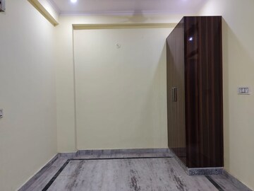 Room in 1 BHK Apartment at Sarita Vihar – for Rent