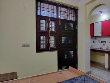 Room in 1 BHK Apartment at Sarita Vihar – for Rent