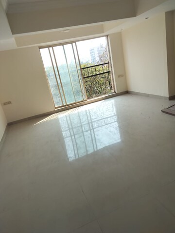 Room in 2 BHK Apartment at Chetan Apartment Ghatkoper, Ghatkopar East – for Rent
