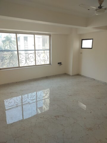 Room in 2 BHK Apartment at Chetan Apartment Ghatkoper, Ghatkopar East – for Rent