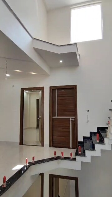 Room in 4 BHK Independent House at Indira Nagar – for Sale