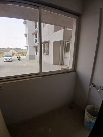 Furnished Amenities in 2 BHK Apartment at Besa Pipla rd – for Rent