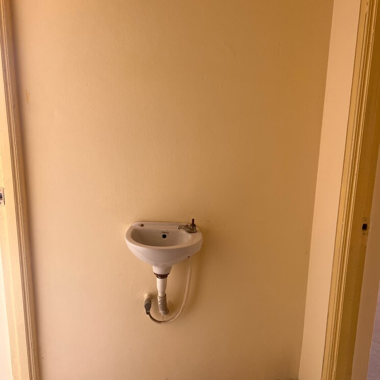 Bathroom, vasant-park-kalyan 2 Bedroom 890 Sq.Ft. Apartment In Wayle Nagar Thane 8189222