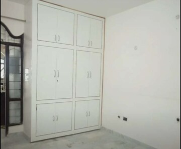 Room in 2 BHK Independent House at Jankipuram – for Rent