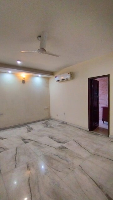 Room in 3 BHK Apartment at Panchsheel Vihar – for Sale