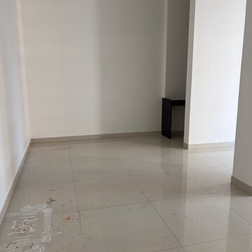 Room in  Office Space at Mohan Tribeca, Wayle Nagar – for Rent