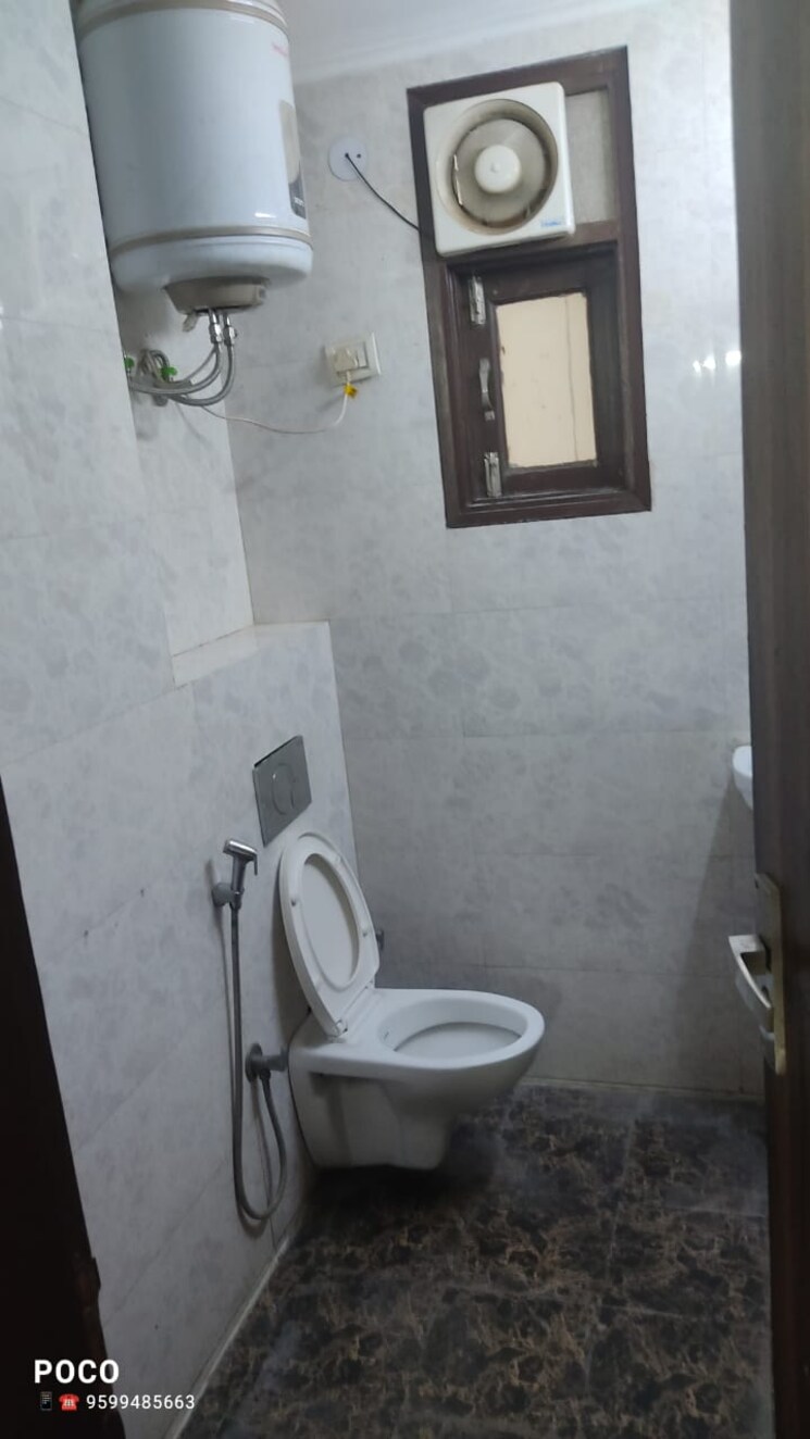 Bathroom, mehrauli 2 Bedroom 900 Sq.Ft. Builder Floor In Mehrauli Delhi 8189316
