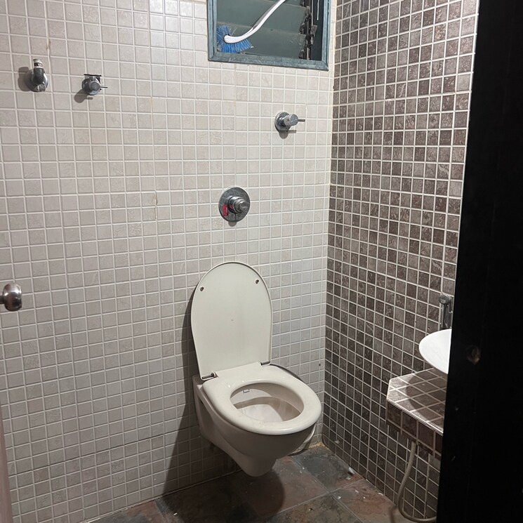 Bathroom, madhav-sankalp 2 Bedroom 1035 Sq.Ft. Apartment In Gandhar Nagar Thane 8189376