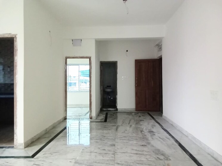 undefined, em bypass 3 Bedroom 1310 Sq.Ft. Builder Floor In Em Bypass Kolkata 8189389