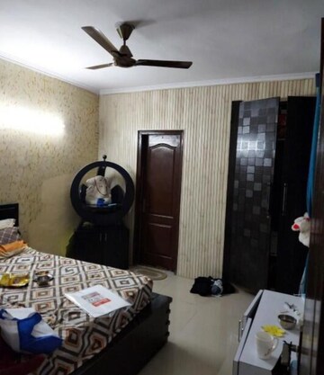 Bedroom in 2 BHK Apartment at Amrapali Princely Estate, Sector 76 – for Rent