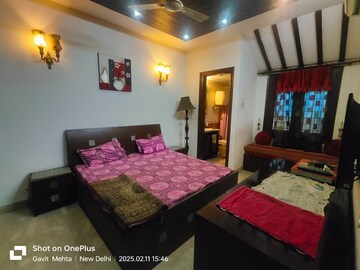 Bedroom in 3 BHK Builder Floor at Saket – for Sale