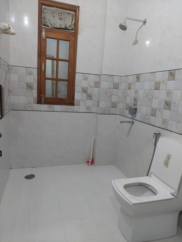 Bathroom in 3 BHK Builder Floor at DLF Vibhuti Khand, Gomti Nagar – for Rent